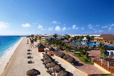 هتل Dreams Sapphire Resort & Spa