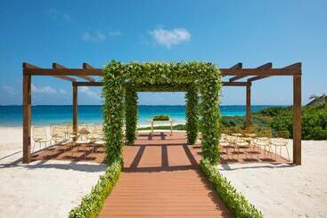هتل Dreams Sapphire Resort & Spa