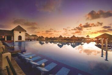 هتل Dreams Sapphire Resort & Spa