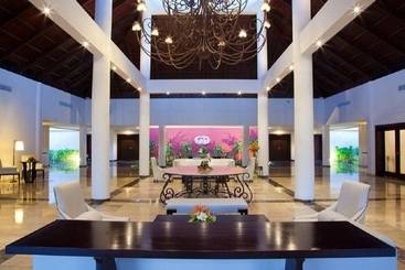 هتل Grand Palladium Palace Resort Spa & Casino   All Inclusive