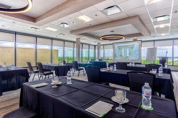 هتل Holiday Inn Miami International Airport, An Ihg