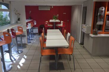 هتل Premiere Classe Montpellier Ouest   St Jean De Vedas