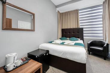 King Solomon Hotel  Golders Green