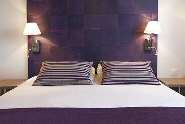 هتل Kyriad Valence Nord Bourg Les Valence