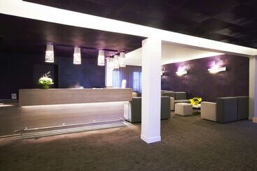 هتل Kyriad Valence Nord Bourg Les Valence