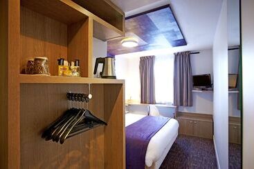 هتل Kyriad Valence Nord Bourg Les Valence