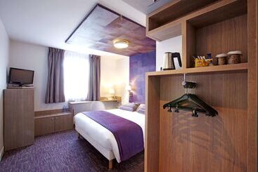 هتل Kyriad Valence Nord Bourg Les Valence