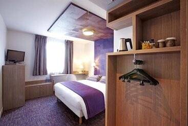 هتل Kyriad Valence Nord Bourg Les Valence
