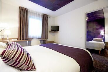 هتل Kyriad Valence Nord Bourg Les Valence
