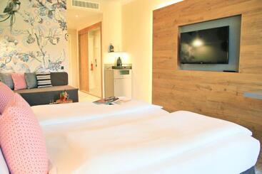Lindner Hotel Mallorca Portals Nous, Part Of Jdv By Hyatt - Portal Nous
