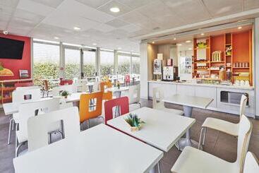 هتل Premiere Classe Avignon Parc Des Expositions