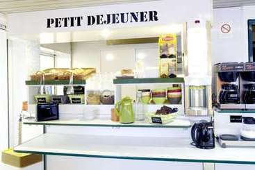 Отель Premiere Classe Niort Est  Chauray