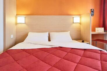هتل Premiere Classe Paris Ouest Nanterre La Defense