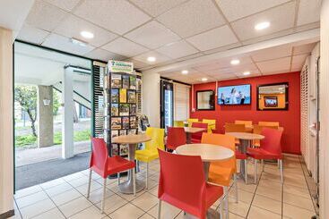 هتل Premiere Classe Rouen Sud  Parc Des Expositions