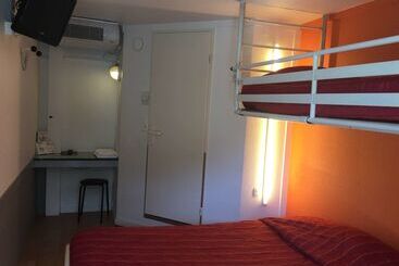 هتل Premiere Classe St Etienne Nord Villars