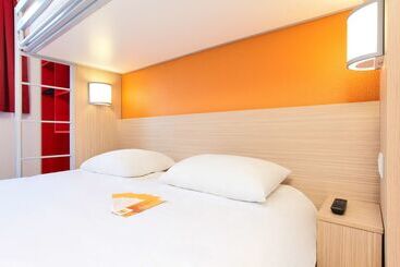 هتل Premiere Classe Valenciennes Ouest Petite Foret
