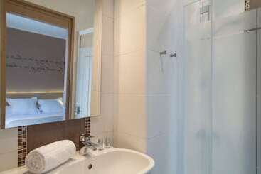 Отель Hôtel Du Château Dinan   Originals Boutique