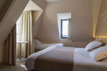 Отель Hôtel Du Château Dinan   Originals Boutique