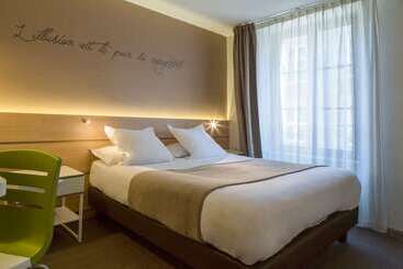 Отель Hôtel Du Château Dinan   Originals Boutique