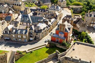 Отель Hôtel Du Château Dinan   Originals Boutique