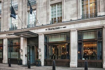 هتل The Trafalgar St. James London, Curio Collection By Hilton