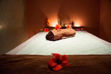 هتل Tmk Flora Park By Turismark Adults Only