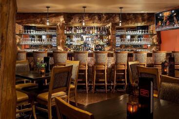 استراحتگاه Snake River Lodge & Spa