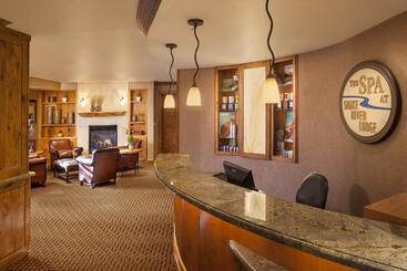 استراحتگاه Snake River Lodge & Spa