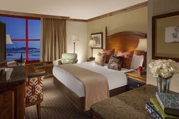 استراحتگاه Snake River Lodge & Spa