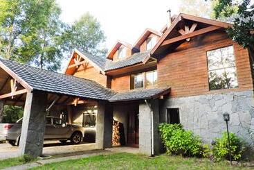 Casa De Noah Bed & Breakfast