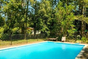 Casa De Noah Bed & Breakfast