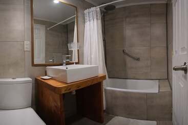 Casa De Noah Bed & Breakfast