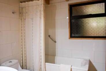Casa De Noah Bed & Breakfast