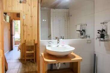 Casa De Noah Bed & Breakfast