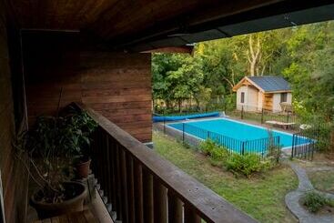 Casa De Noah Bed & Breakfast