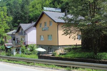 Hostel Srebrenica