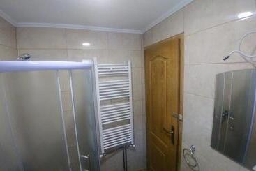 Hostel Srebrenica