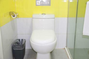 هتل 7days Inn Zhuzhou Yangtze Plaza