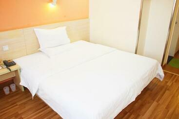هتل 7days Inn Zhuzhou Yangtze Plaza