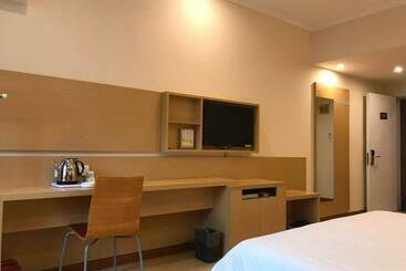 هتل 7days Inn Zhuzhou Yangtze Plaza