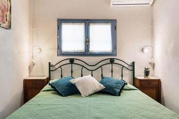 هتل Agriturismo Val Di Noto