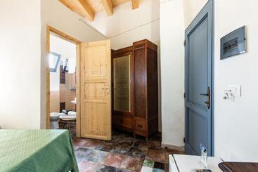 هتل Agriturismo Val Di Noto