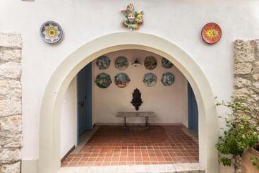 هتل Agriturismo Val Di Noto