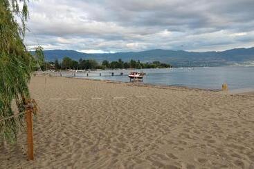 تختخواب و صبحانه Beds By The Bridge
