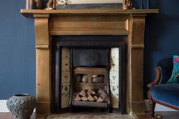تختخواب و صبحانه Rame Barton Guest House And Pottery