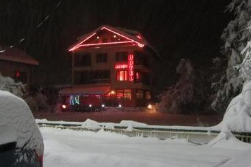 Family Hotel Savov