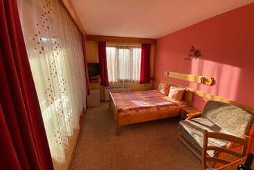 Family Hotel Savov