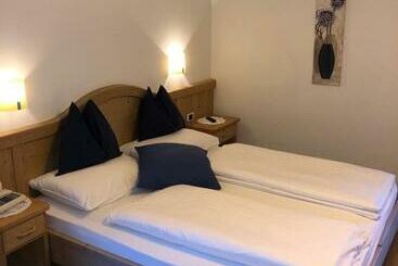 هتل Chalet Madrisa