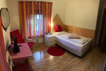 هتل Chalet Madrisa