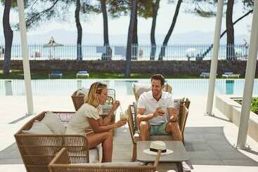 هتل Sofia Alcudia Beach